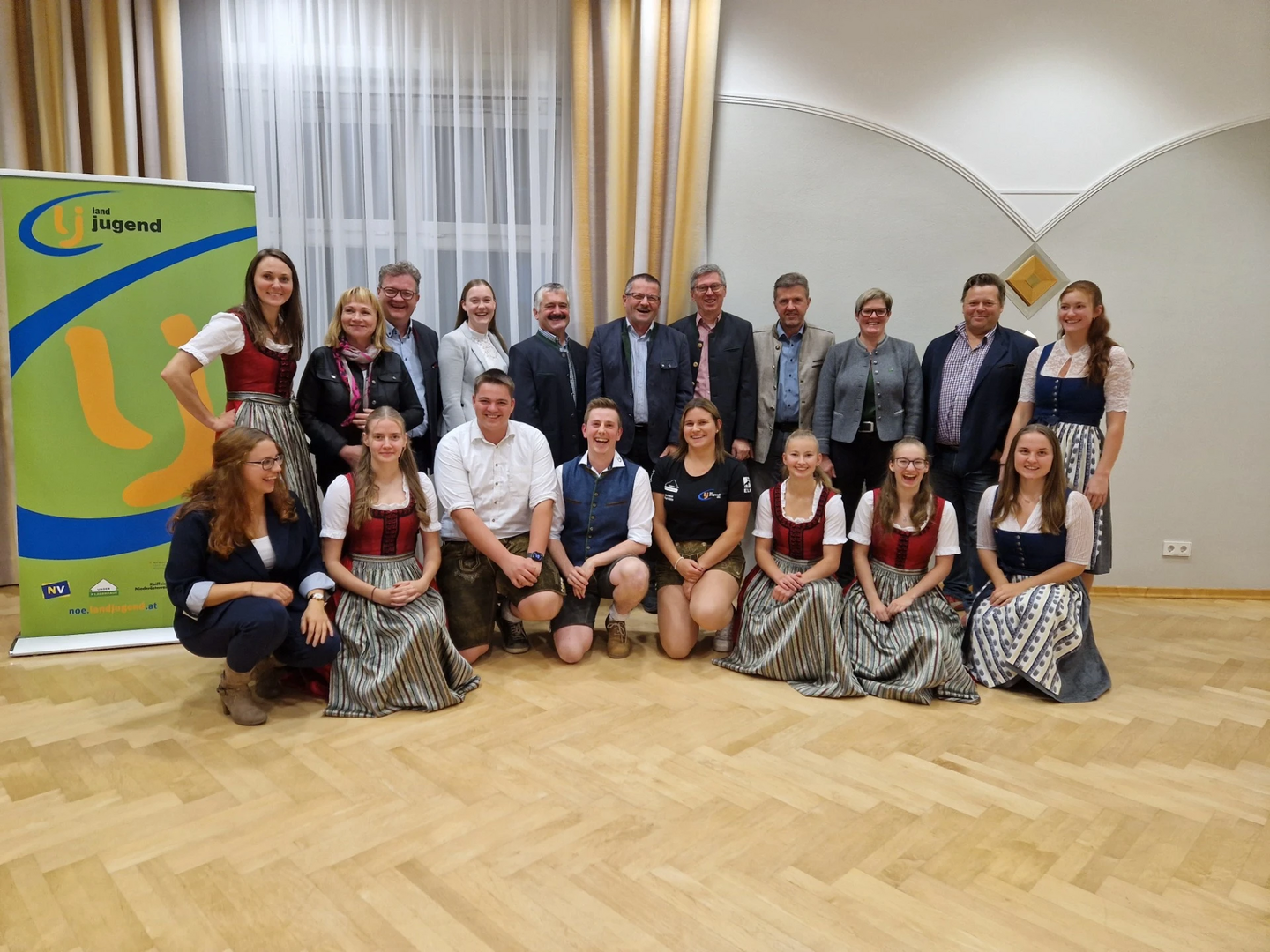 Unser neuer Vorstand mit allen Ehrengästen